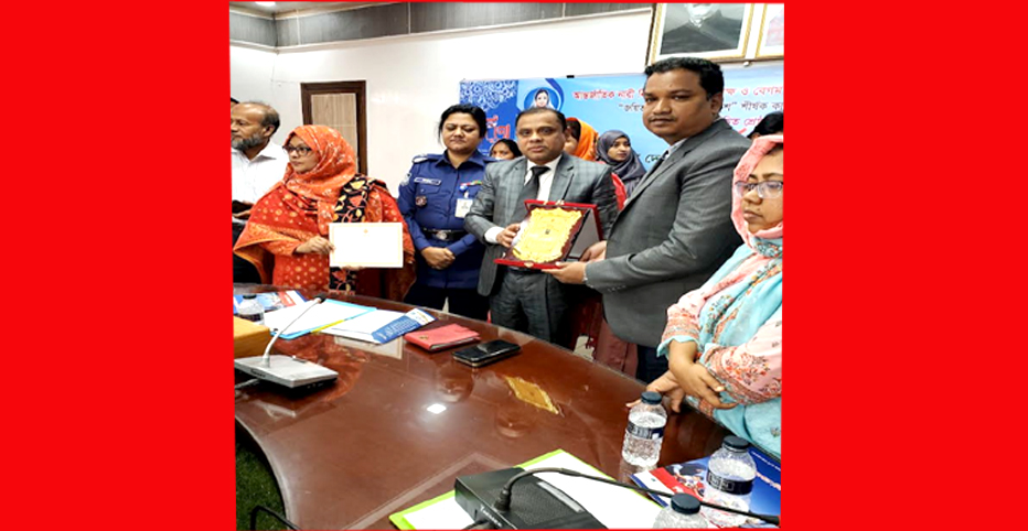 নোয়াখালীতে শ্রেষ্ঠ জয়িতা পুরষ্কার পেলেন যষদা রানী দাস।