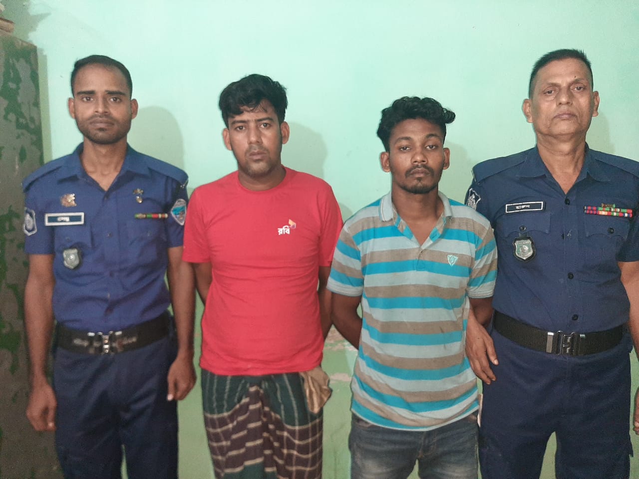 নোয়াখালীতে চালককে হত্যা করে মোটরসাইকেল ছিনতাই: গ্রেফতার ২