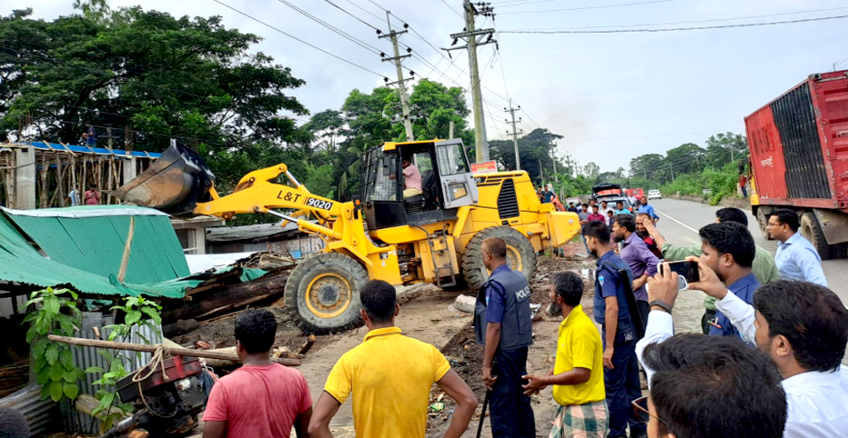 নোয়াখালীতে সড়ক ও জনপথ অধিদপ্তরের ২৫ শতক ভূমি উদ্ধার