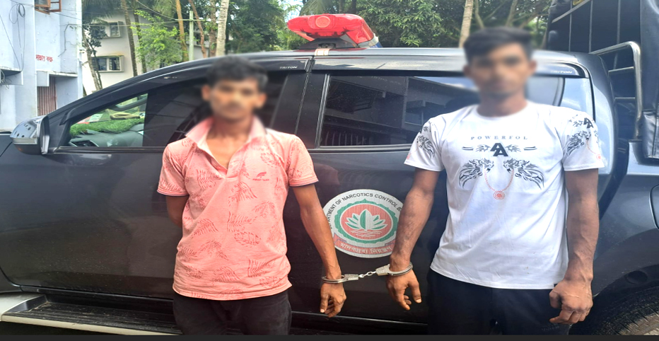 নোয়াখালীতে ইয়াবা সেবনের অপরাধে দুই তরুণের কারাদন্ড