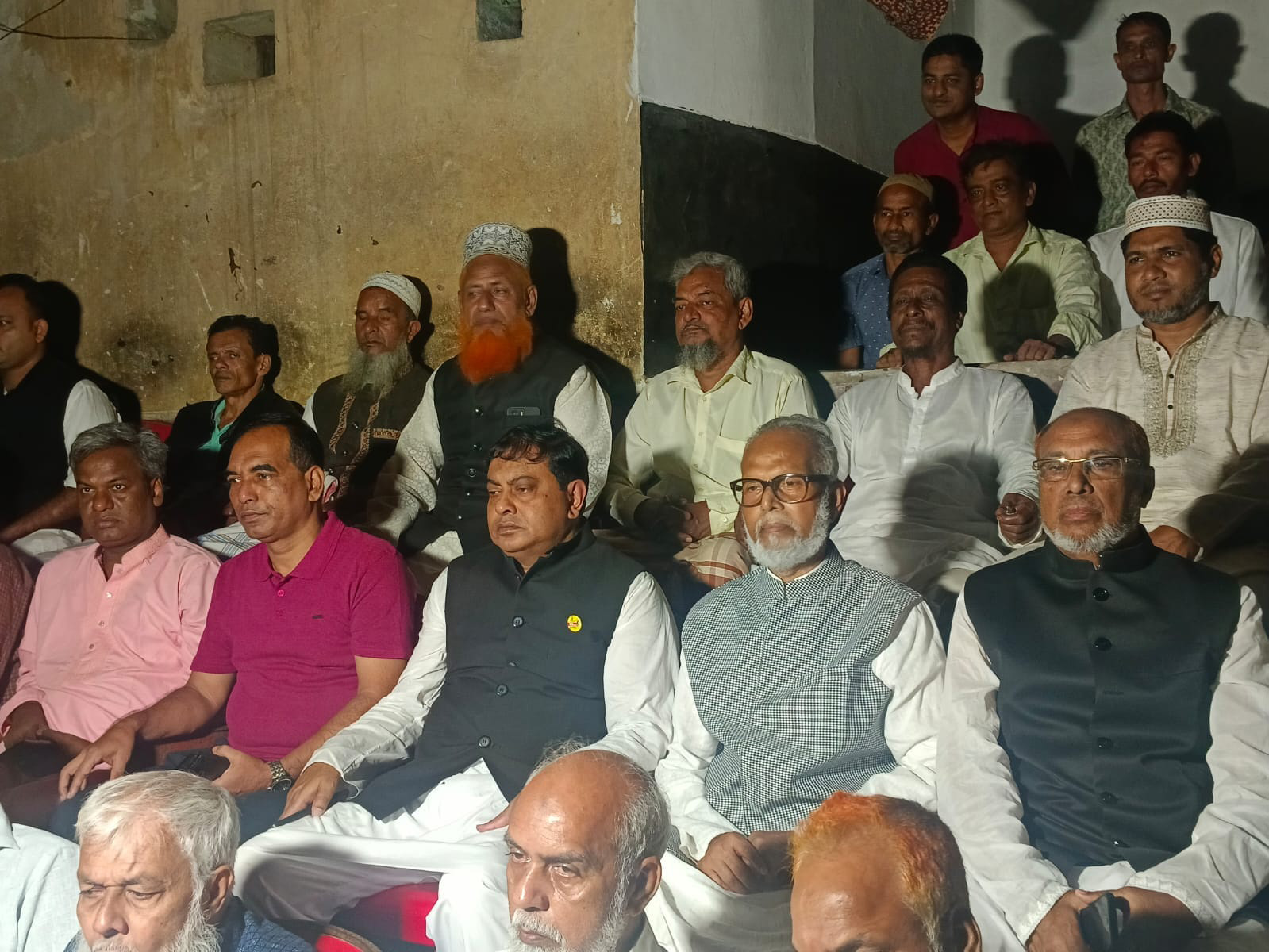 নোয়াখালীতে ‘মুজিব একটি জাতির রূপকার’ ছবি দেখতে দর্শকদের উপচে পড়া ভিড়