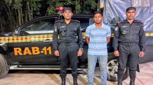নোয়াখালীতে বিআরডিবির কর্মকর্তাকে কুপিয়ে হত্যা মামলার ১ আসামি গ্রেপ্তার