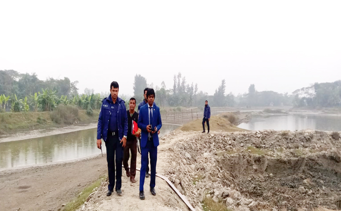 নোয়াখালীতে ফসলি জমির মাটি বিক্রির অপরাধে দুই ব্যক্তি কারাগারে