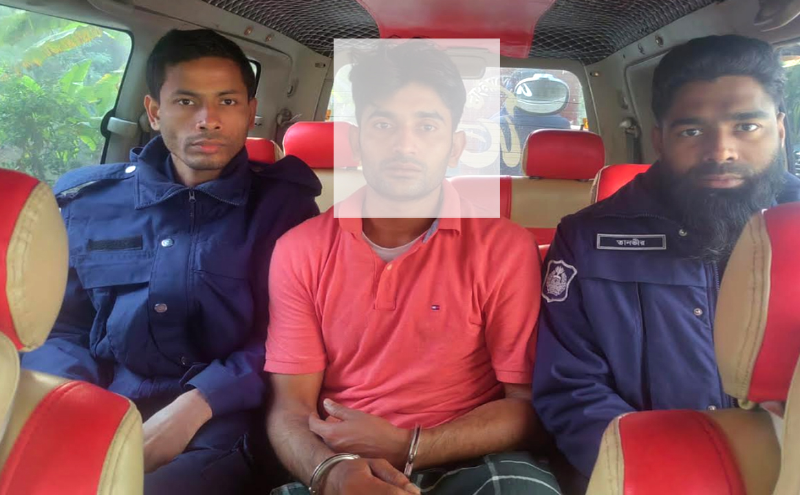 নোয়াখালীতে ডাকাতদলের হামলায় ৩ পুলিশ আহত, গ্রেপ্তার-১