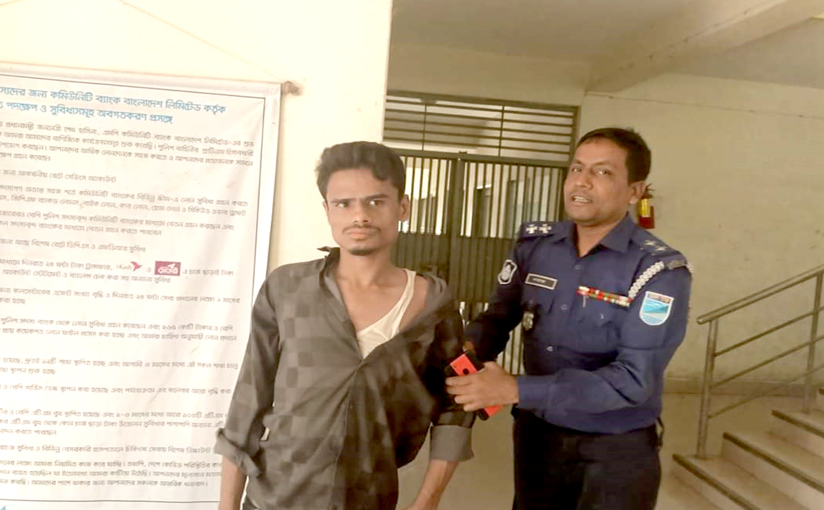 রোহিঙ্গা তরুণ নোয়াখালীতে আটক