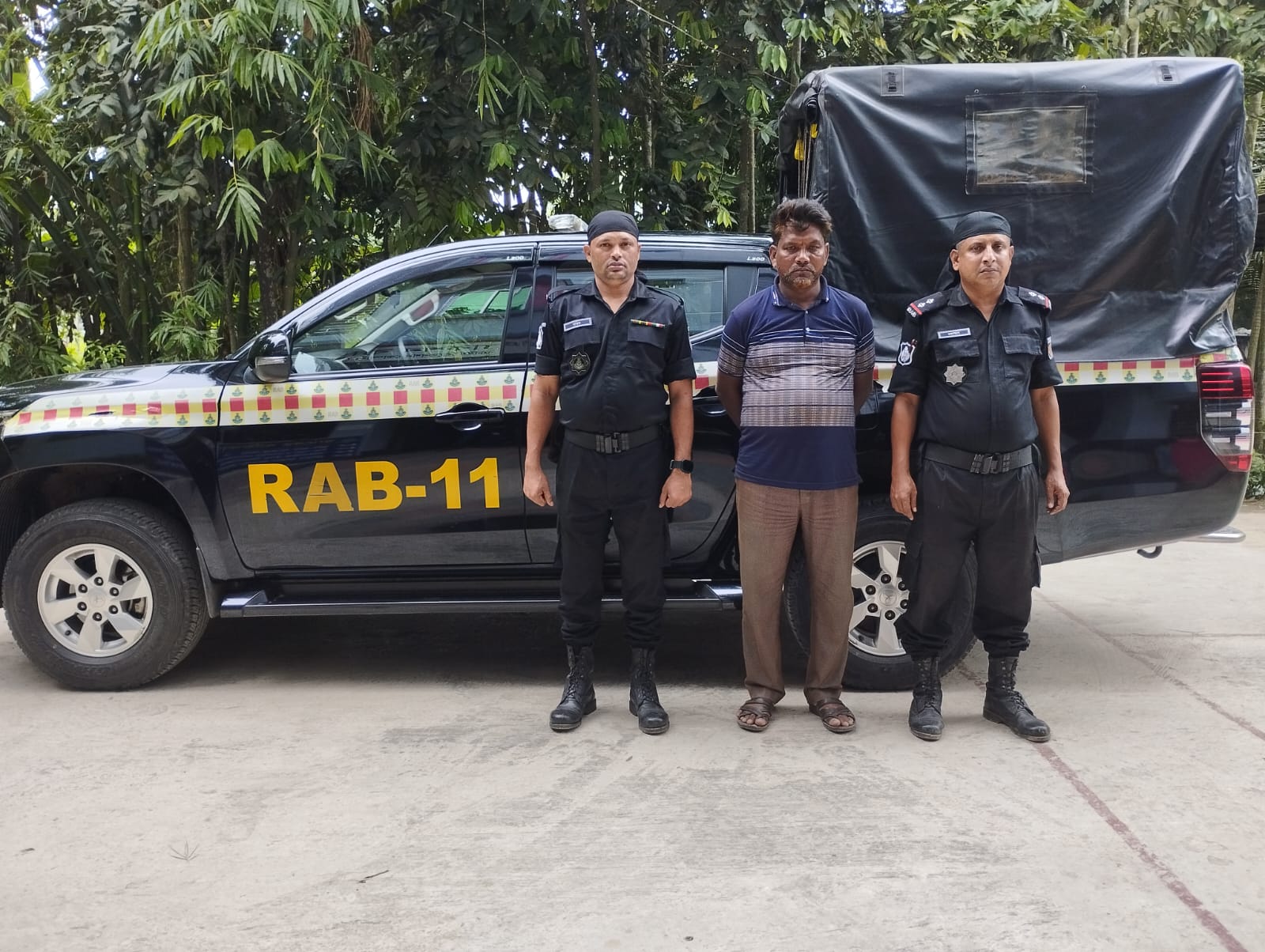ধান কাটার মেশিনে শিশুর মৃত্যু চালক গ্রেপ্তার