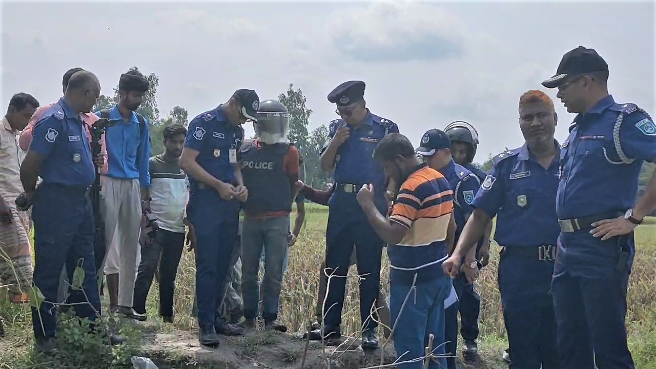 মোটরসাইকেলের ক্রয় বিক্রয় নিয়ে ছাত্রকে কুপিয়ে হত্যা