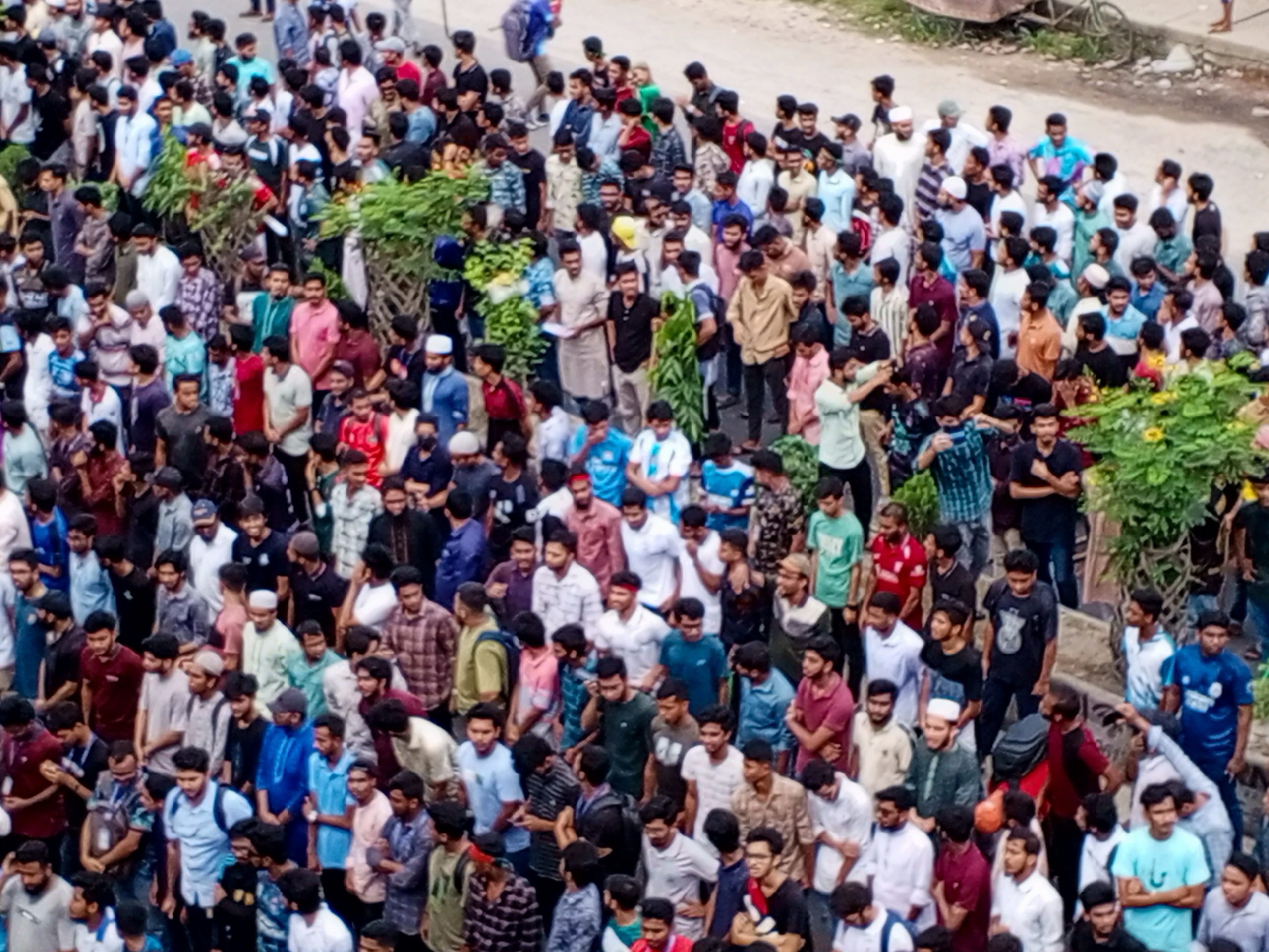 হল ছাড়ার নির্দেশ, প্রতিবাদে নোবিপ্রবি শিক্ষার্থীদের বিক্ষোভ