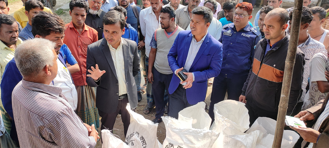 নোয়াখালীতে ভেজাল সার ও কীটনাশক বিক্রির অপরাধে জরিমানা