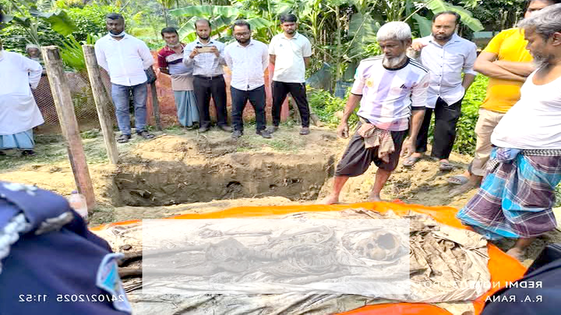 নোয়াখালীতে গুলিতে মৃত্যুর ১১বছর পর জামায়াত-শিবিরের ৩ কর্মির লাশ উত্তোলন