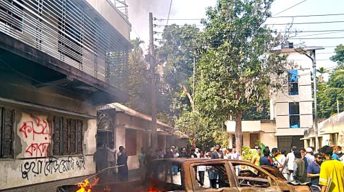 ওবায়দুল কাদেরের নোয়াখালীর বাড়িতে ভাঙচুর-অগ্নিসংযোগ