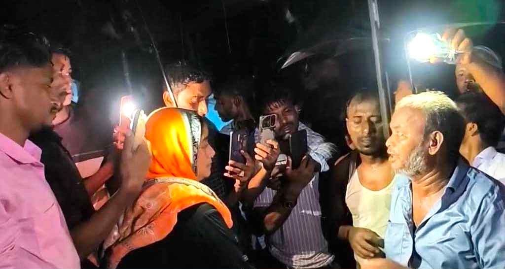 নোয়াখালীতে নারীকে গলা কেটে হত্যার রহস্য উন্মোচন
