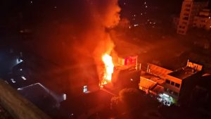 নোয়াখালীতে খুড়িয়ে-খুড়িয়ে চলছে ফায়ার সার্ভিস