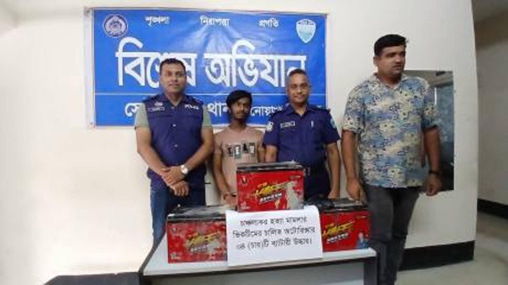 নোয়াখালীতে অটোরিকশা চালক হত্যার রহস্য উদঘাটন, মূল আসামি গ্রেফতার