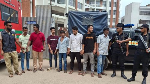 নোয়াখালী জেনারেল হাসপাতাল থেকে ৭ দালাল আটক