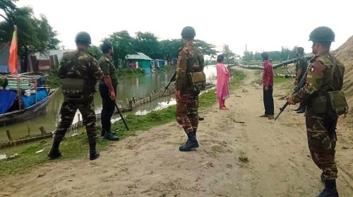 নোয়াখালীতে অবৈধ বালু ব্যবসায় নদী ভাঙন ও সড়কের ক্ষতি, দুইজনের কারাদণ্ড