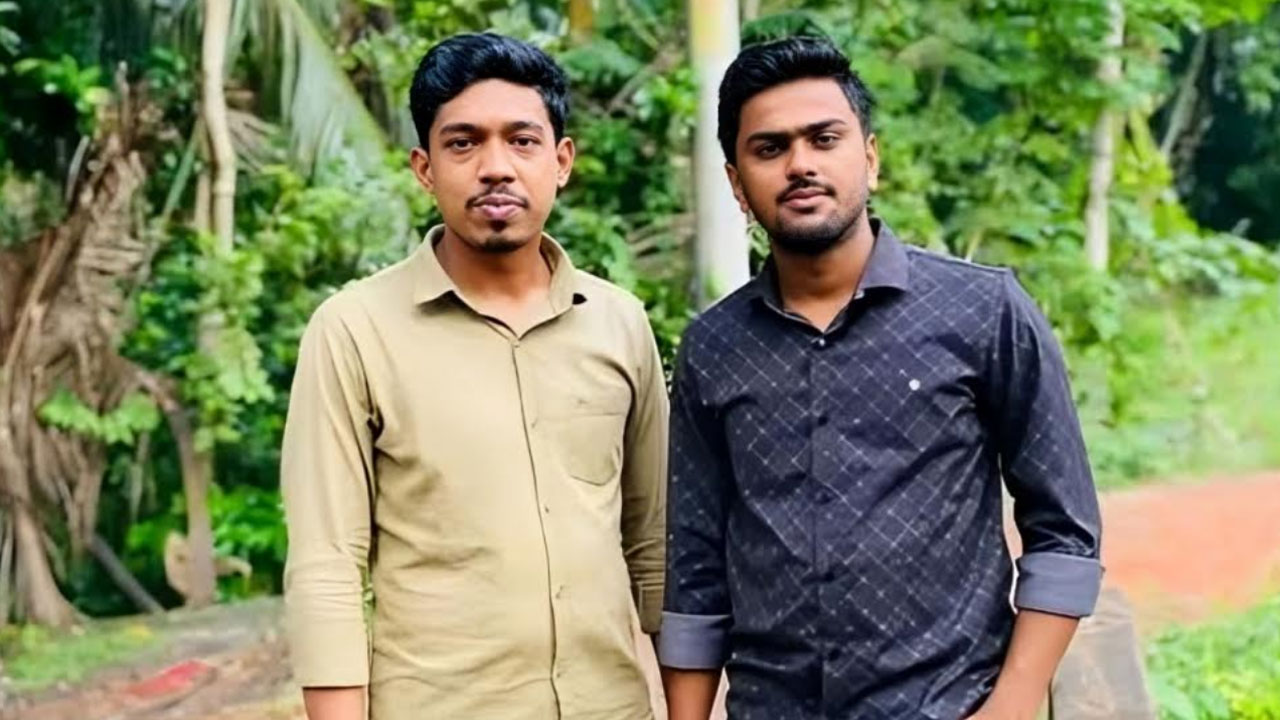 নোয়াখালীতে পিকআপ-মোটরসাইকেল সংঘর্ষে প্রাণ গেল দুই তরুণের