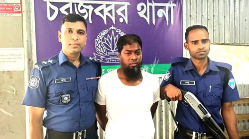 ছাত্রীকে ধর্ষণের চেষ্টার অভিযোগে মামলা, শিক্ষক গ্রেপ্তার