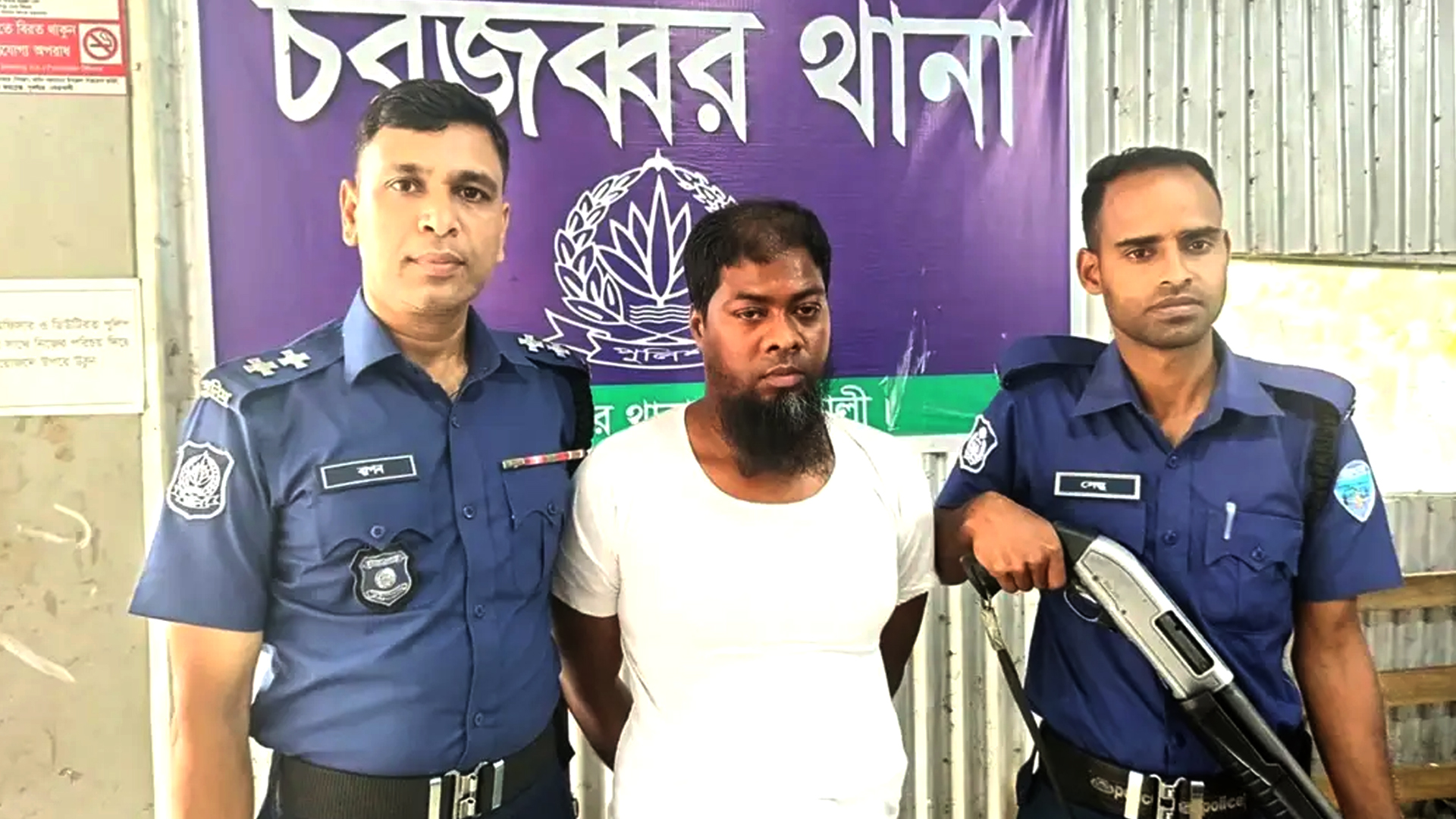 ছাত্রীকে ধর্ষণের চেষ্টার অভিযোগে মামলা, শিক্ষক গ্রেপ্তার